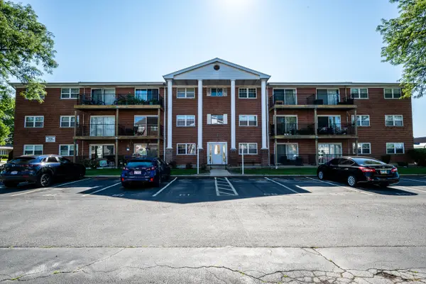 6115 W 94th Street #A5, Oak Lawn, IL 60453