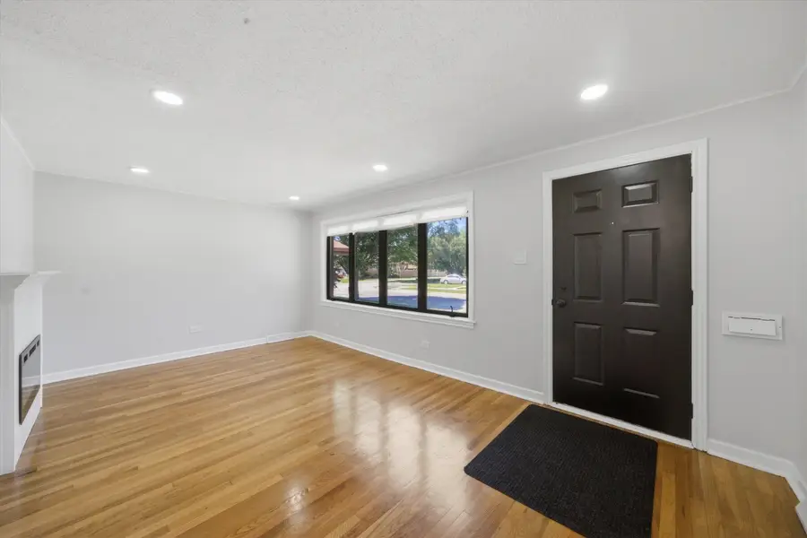 11149 S Green Bay Avenue, Chicago, IL 60617 - #3