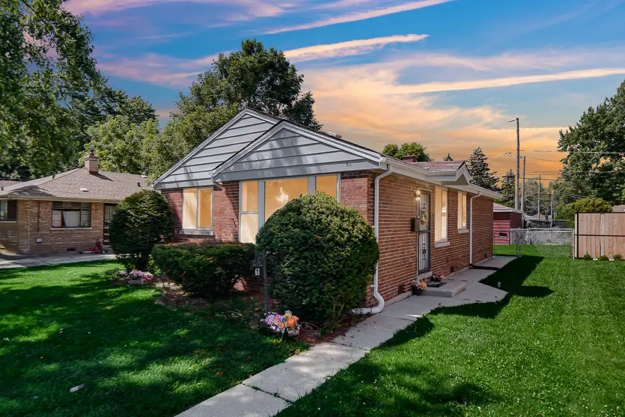 61 W 146th Street, Riverdale, IL 60827 - #3