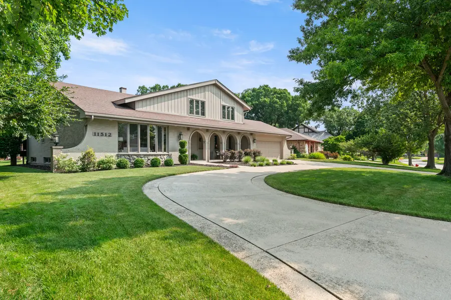11512 Woodglen Lane, Burr Ridge, IL 60527 - #2