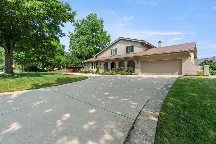 11512 Woodglen Lane, Burr Ridge, IL 60527 - #3