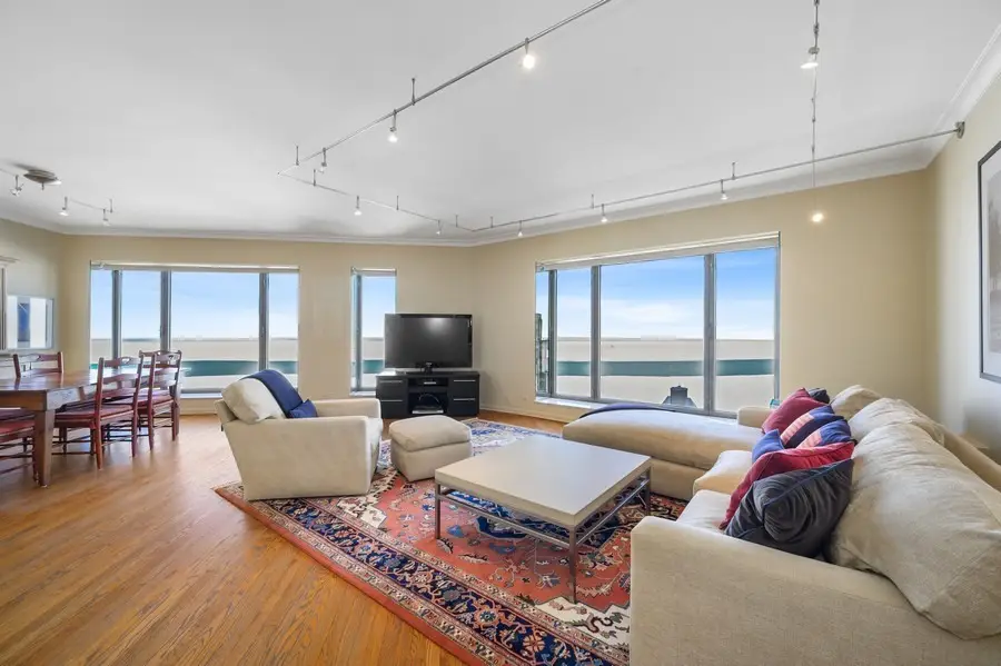 950 N Michigan Avenue #4005, Chicago, IL 60611 - #3