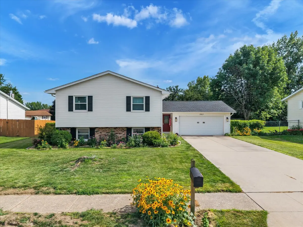 2903 W 35th Street, Davenport, IA 52806 - #1