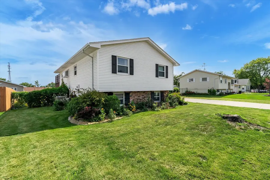 2903 W 35th Street, Davenport, IA 52806 - #2