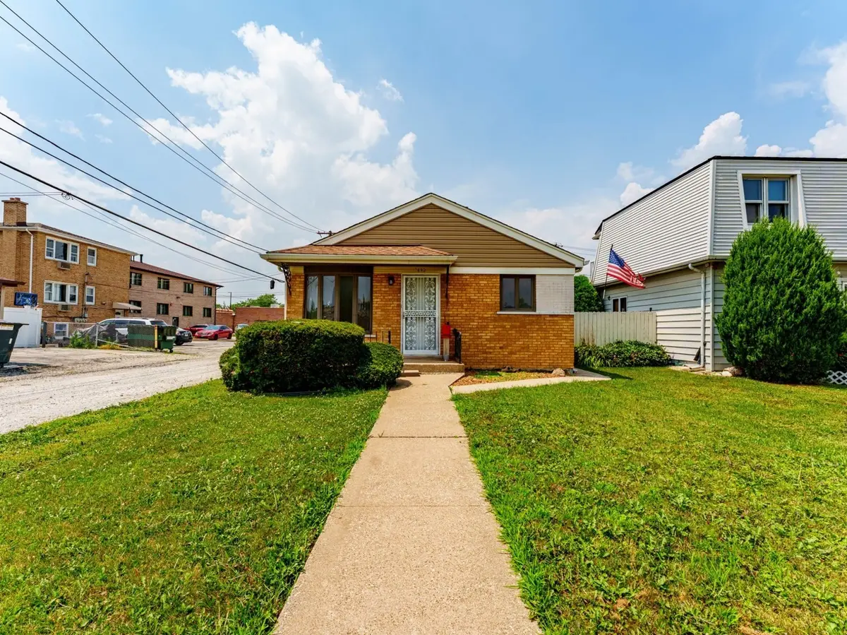 7852 Neenah Avenue, Burbank, IL 60459 - #1
