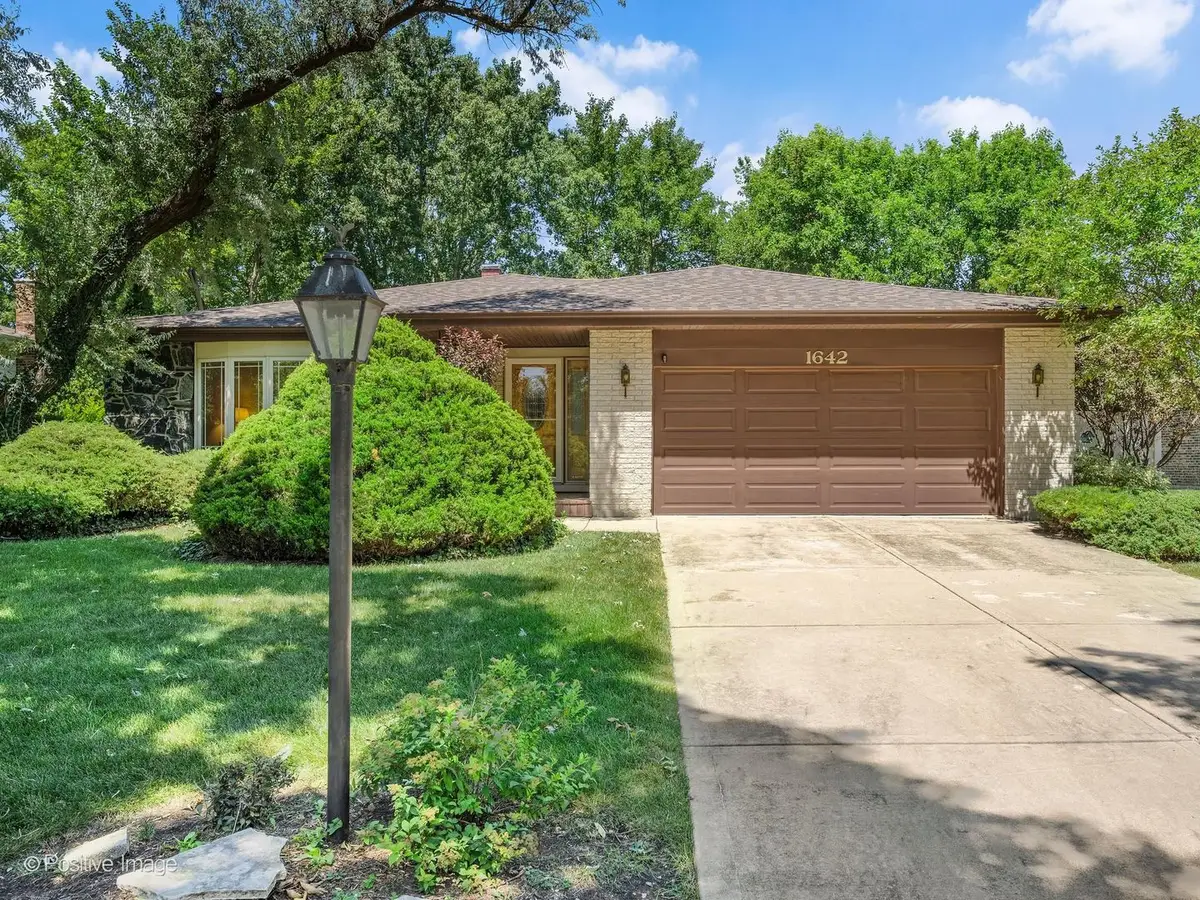 1642 Clemens Road, Darien, IL 60561 - #1