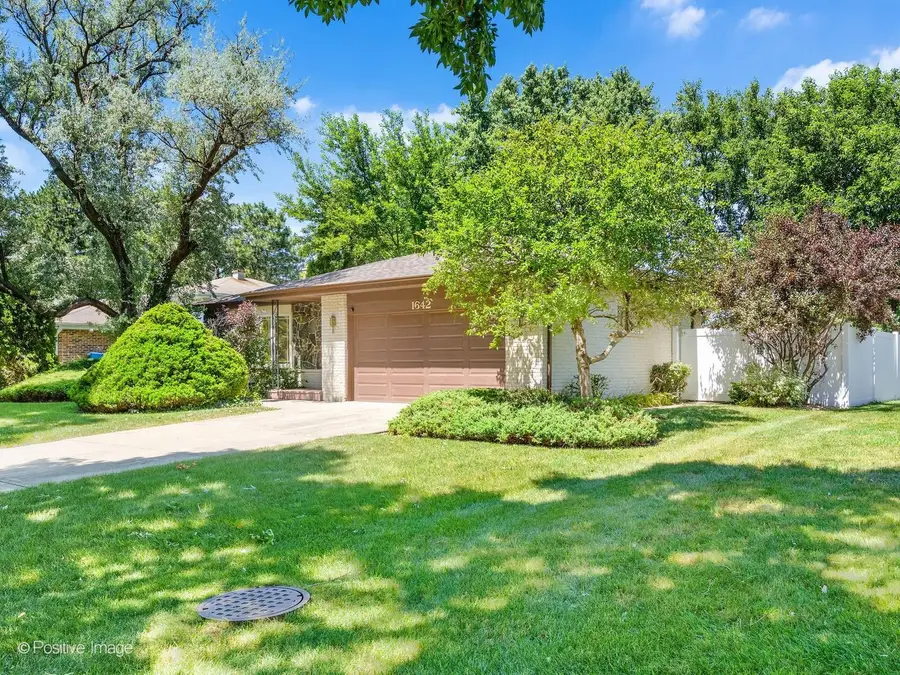 1642 Clemens Road, Darien, IL 60561 - #3