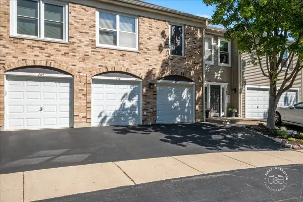 530 River Front Circle #606, Naperville, IL 60540