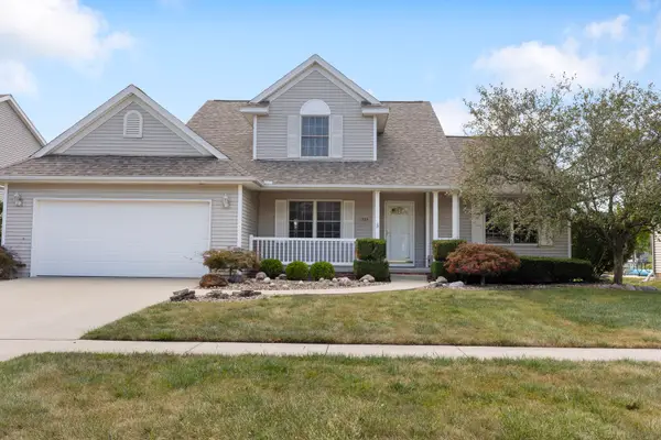 1233 Lodge Pole, Normal, IL 61761