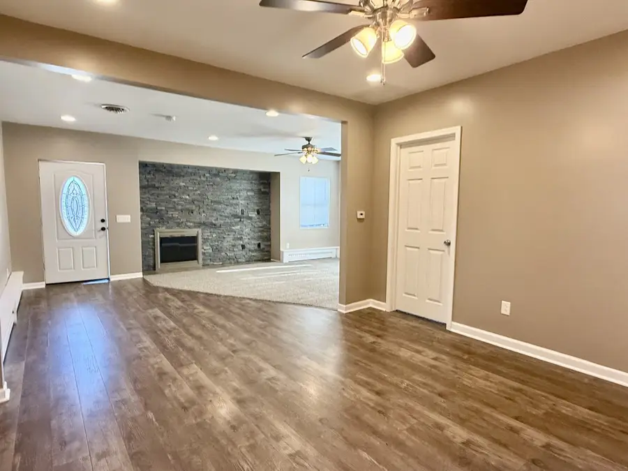 437 10th Place, Lasalle, IL 61301 - #2