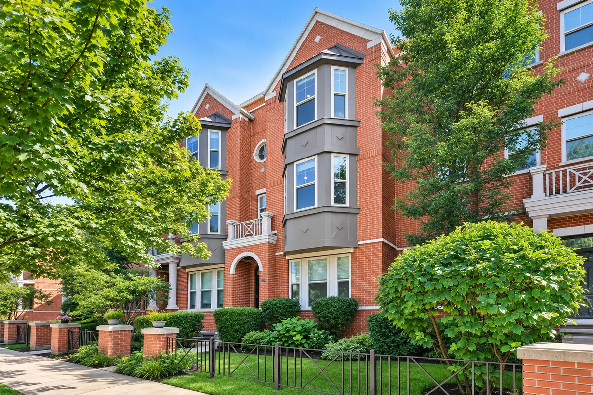 6347 Hennings Court, Morton Grove, IL 60053 - #1