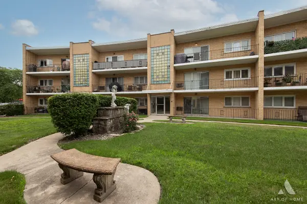 10316 S Pulaski Road #303, Oak Lawn, IL 60453