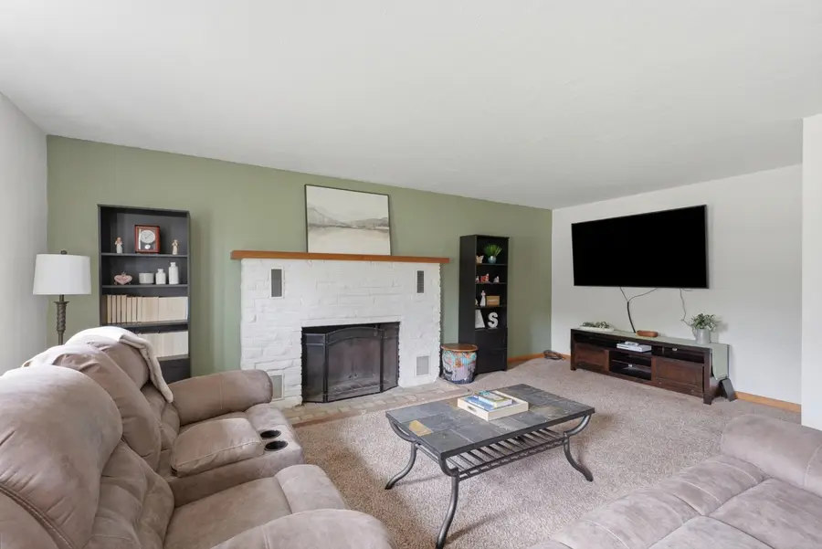 2808 W 3rd Street, Coal Valley, IL 61240 - #2