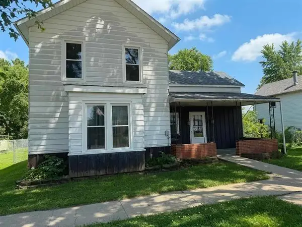 208 E Second Street, Leaf River, IL 61047