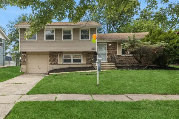 3421 Birchwood Drive, Hazel Crest, IL 60429