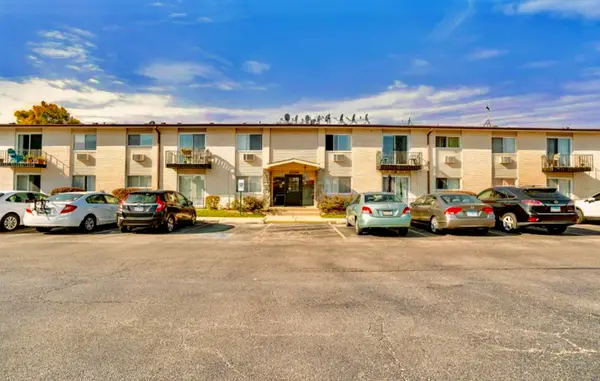 8896 David Place #201A, Des Plaines, IL 60016