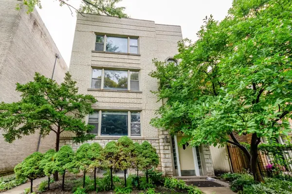 6128 N Francisco Avenue, Chicago, IL 60659