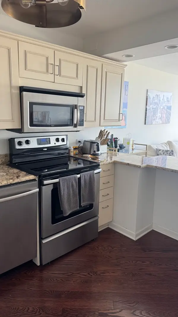 405 N Wabash Avenue, Chicago, IL 60611