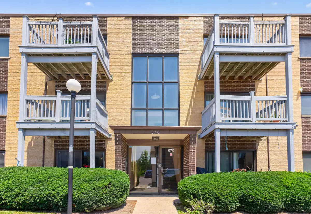 670 Pinecrest Drive #101, Prospect Heights, IL 60070 - #1