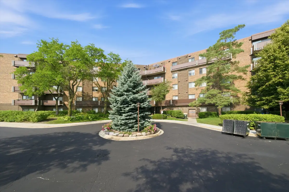 840 Wellington Avenue #215, Elk Grove Village, IL 60007 - #1