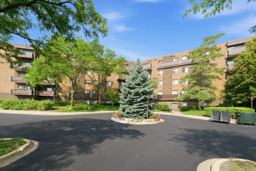 840 Wellington Avenue #215, Elk Grove Village, IL 60007 - #3