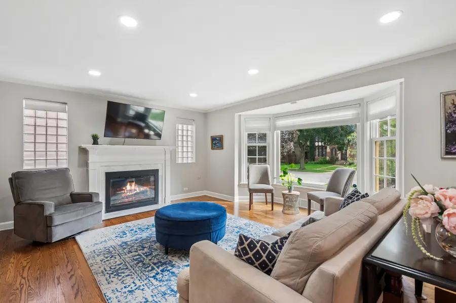 6669 N Sioux Avenue, Chicago, IL 60646 - #3
