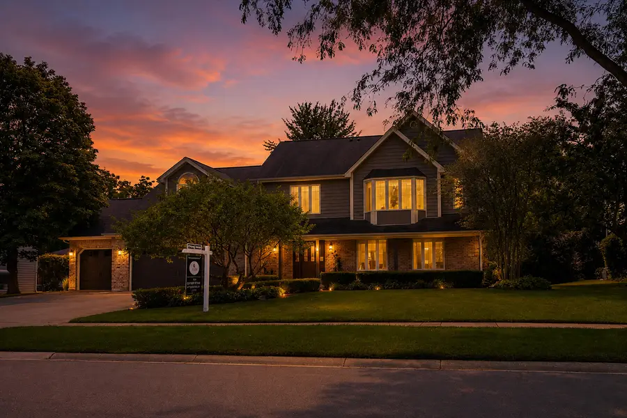 735 Queensgate Circle, Sugar Grove, IL 60554 - #2