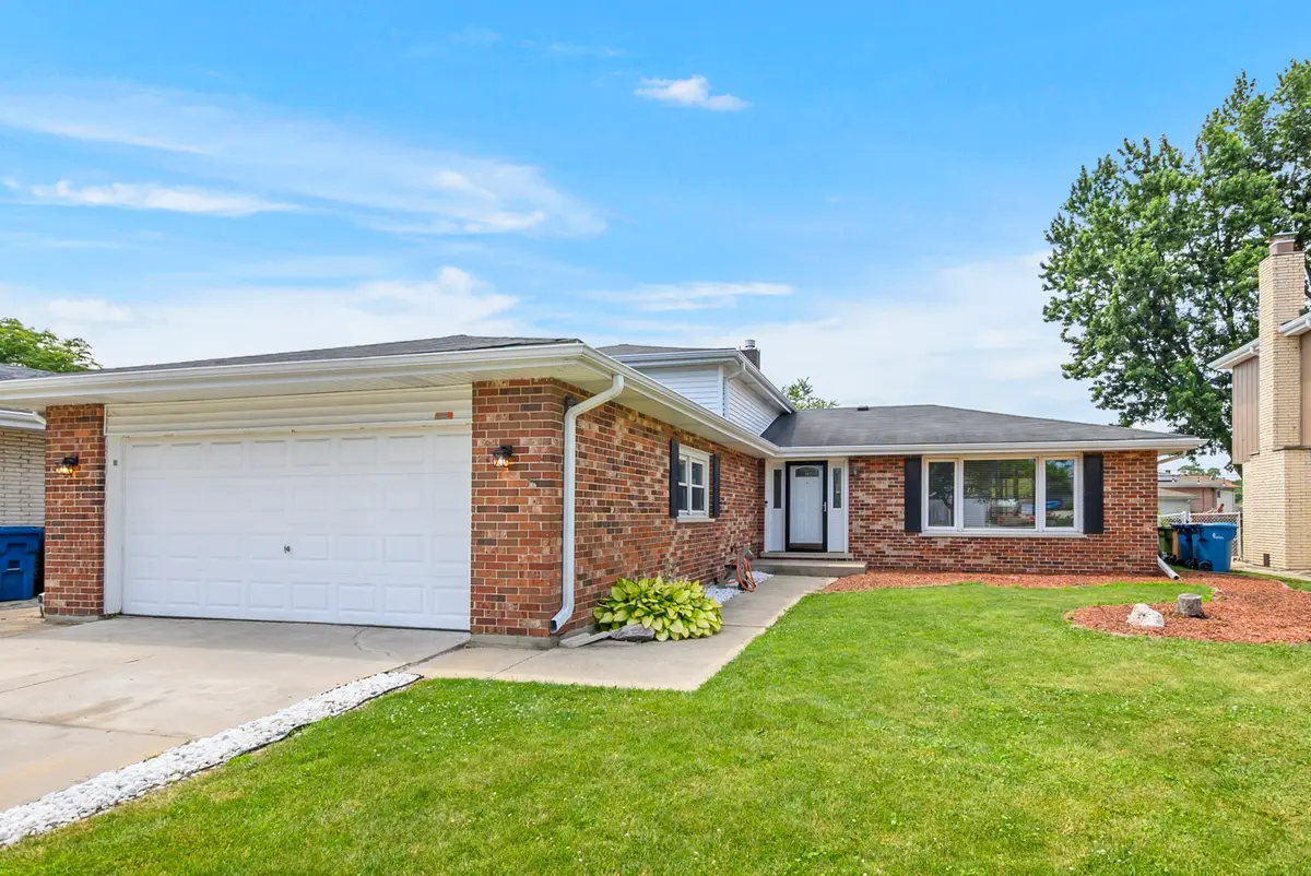 9336 Moody Avenue, Oak Lawn, IL 60453 - #1