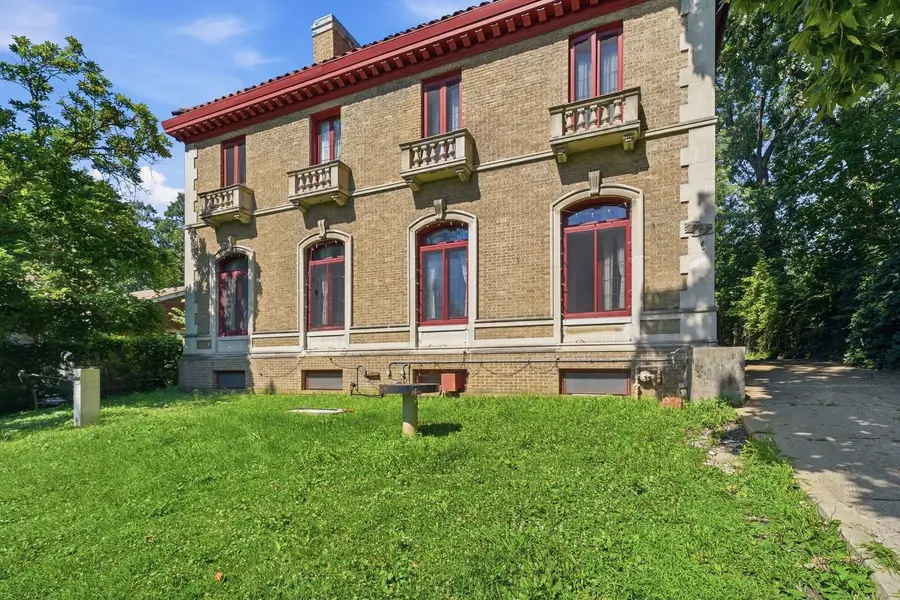 9924 S Longwood Drive, Chicago, IL 60643 - #2