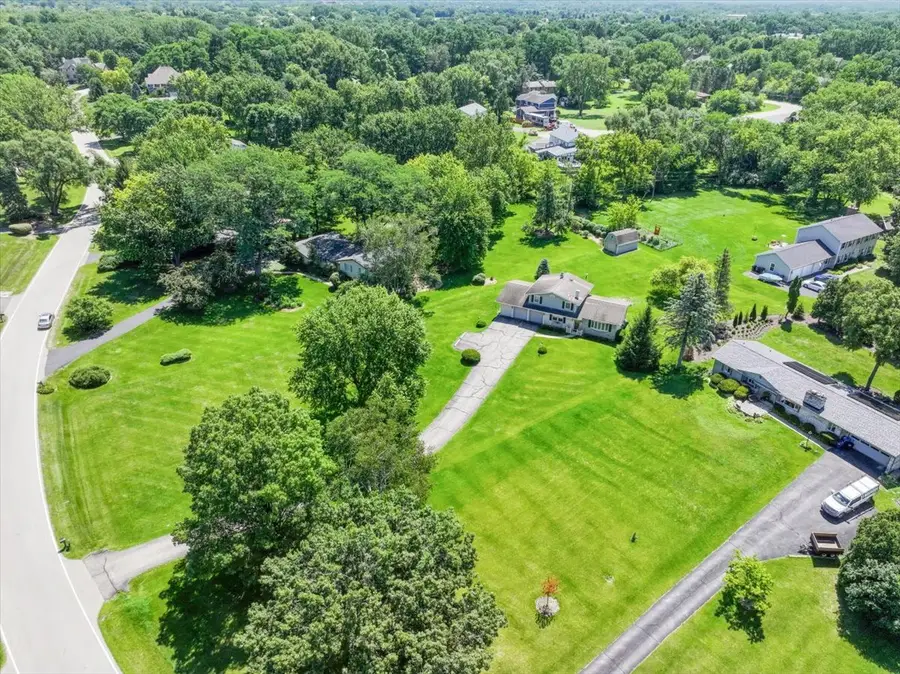 28771 W Park Drive, Barrington, IL 60010 - #3