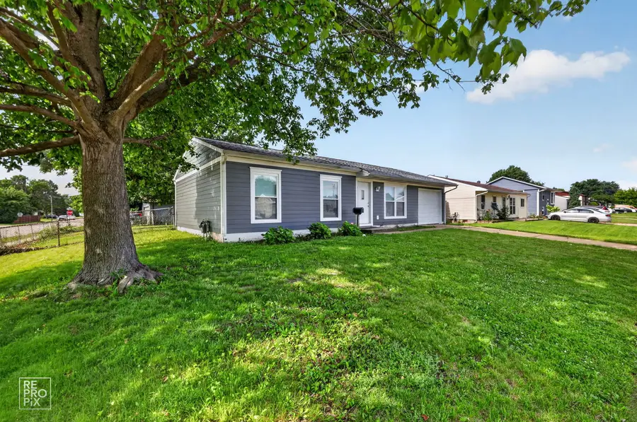 201 Pell Avenue, Romeoville, IL 60446 - #2