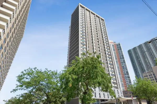 6147 N Sheridan Road #11A, Chicago, IL 60660