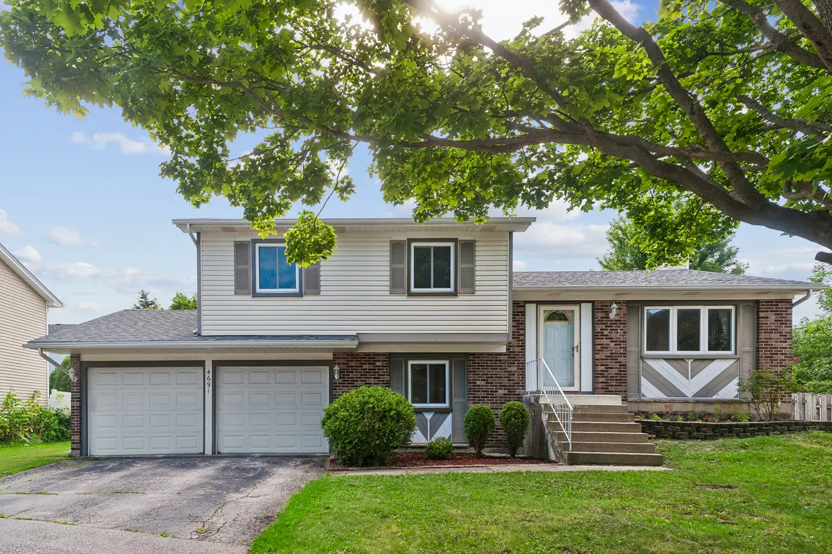 4691 Huntington Boulevard, Hoffman Estates, IL 60192 - #1