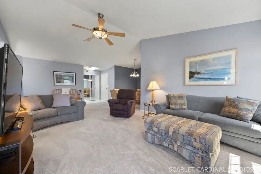 594 Elizabeth Drive #D, Wood Dale, IL 60191 - #3
