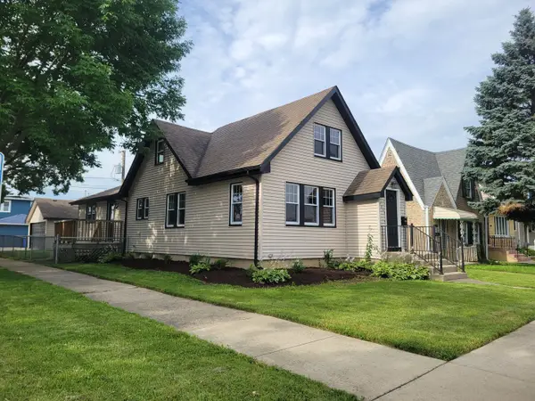 7501 W Winnemac Avenue, Harwood Heights, IL 60706