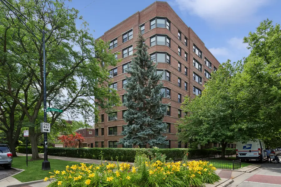4880 N Marine Drive #105, Chicago, IL 60640 - #2