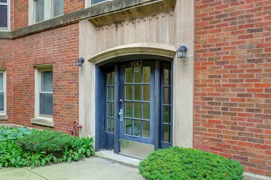 1663 W Pratt Boulevard #2, Chicago, IL 60626 - #3