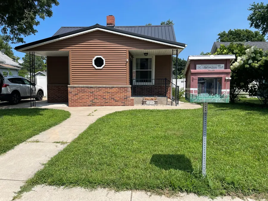 1054 Creve Coeur Street, Lasalle, IL 61301 - #2