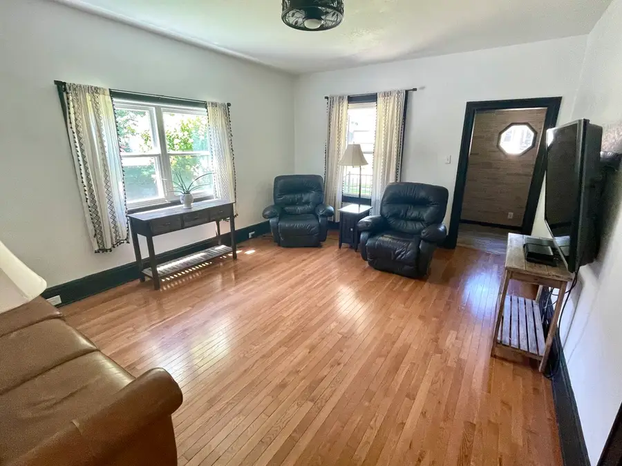 1054 Creve Coeur Street, Lasalle, IL 61301 - #3