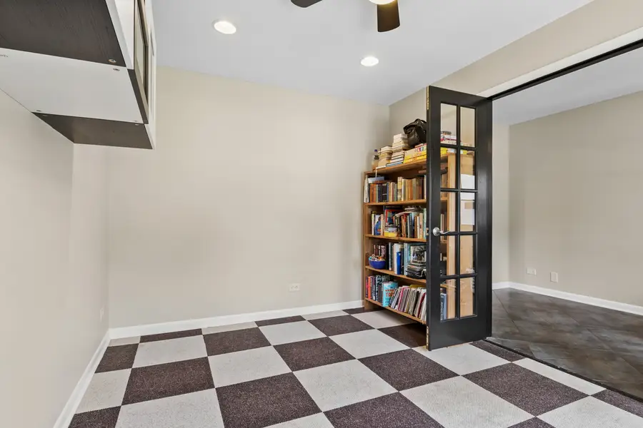 680 Brantwood Court, Elk Grove Village, IL 60007 - #3