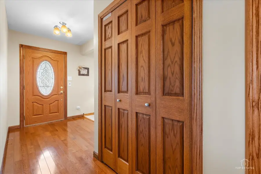 8124 Nottingham Road, Tinley Park, IL 60477 - #3