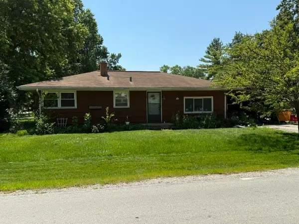 6100 Pershing Avenue, Downers Grove, IL 60516