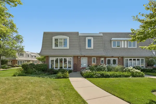 739 Concorde Drive, Highland Park, IL 60035