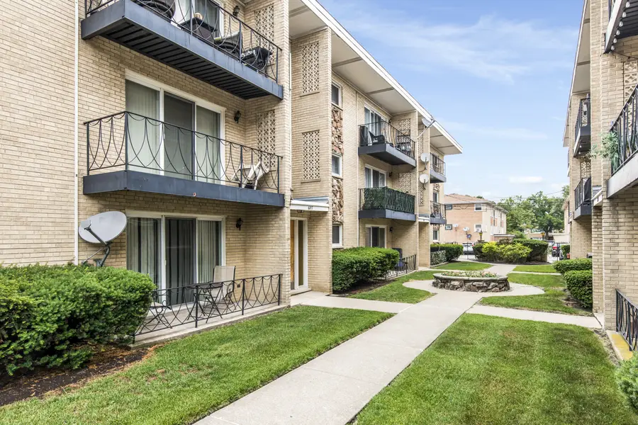 6817 N Olmsted Avenue #201, Chicago, IL 60631 - #2