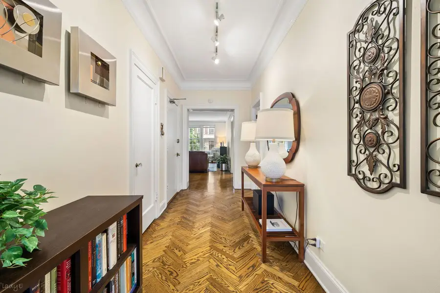 3800 N Lake Shore Drive #3G, Chicago, IL 60613 - #3