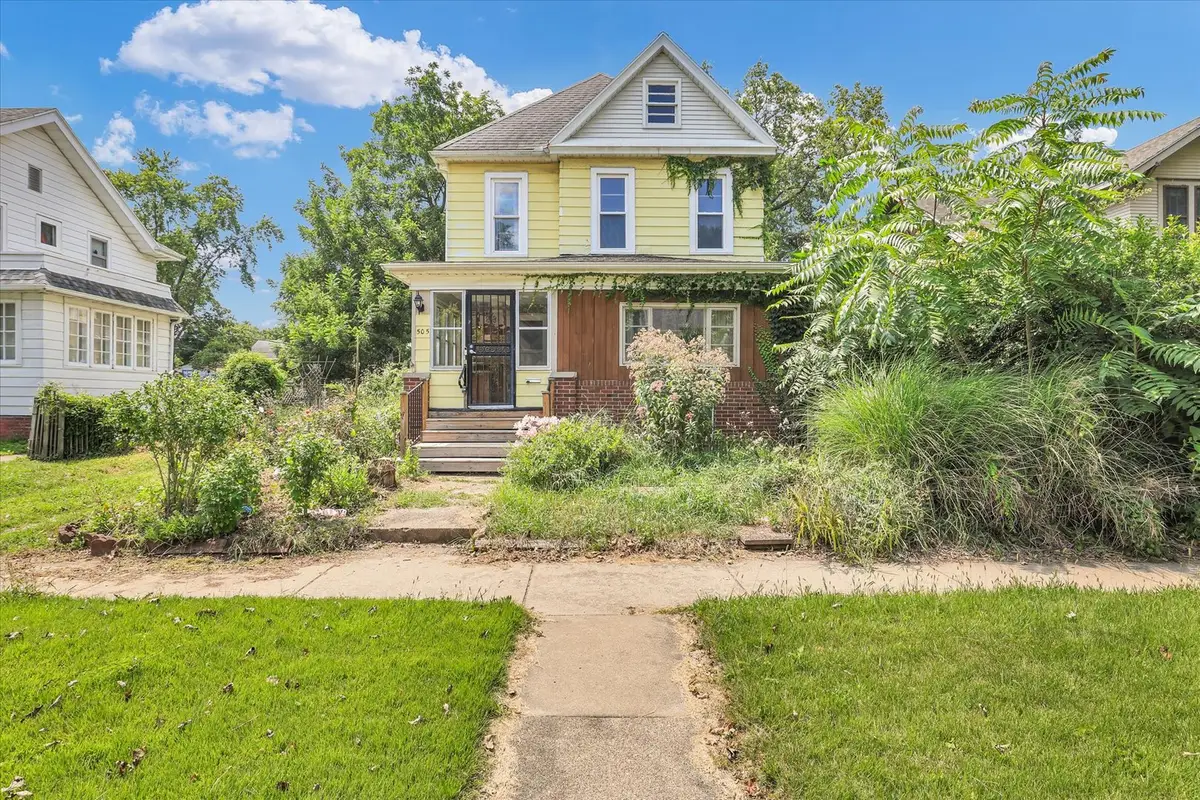 505 N Mckinley Avenue, Champaign, IL 61821 - #1