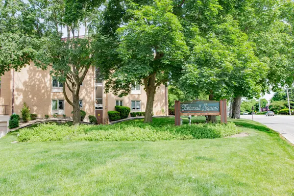 2420 W Talcott Road #211, Park Ridge, IL 60068