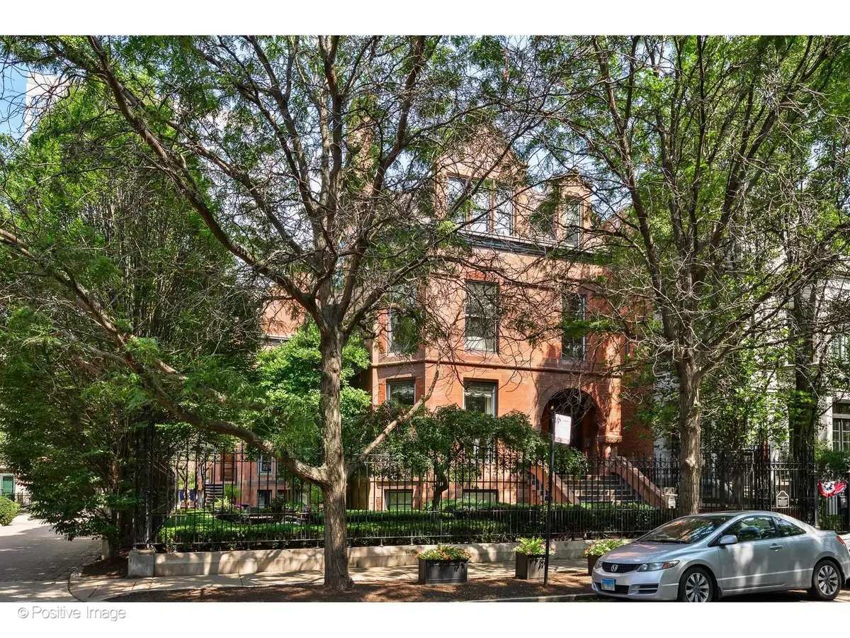 1919 S Prairie Avenue #3, Chicago, IL 60616 - #1