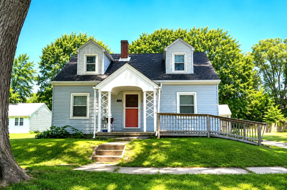 1402 W 3rd Street, Sterling, IL 61081 - #1