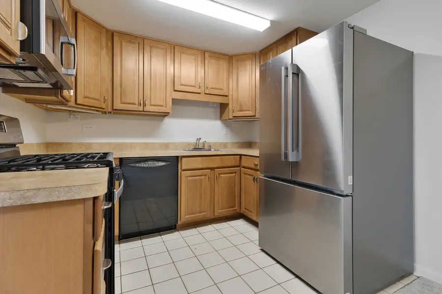 117 Cotuit Court #117, Schaumburg, IL 60193 - #2